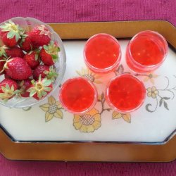 Ελαφρύ Λικέρ Φράουλας - Fresh strawberry liqueur