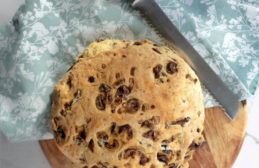 Greek Style olive bread - Eliopsomo