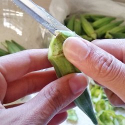 Okra in the oven - Bamies sto fourno