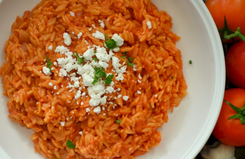 Orzo pasta in red souce - Kritharaki