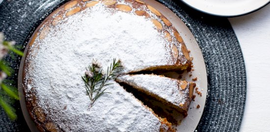 Vasilopita Greek New Year&#039;s Eve Cake