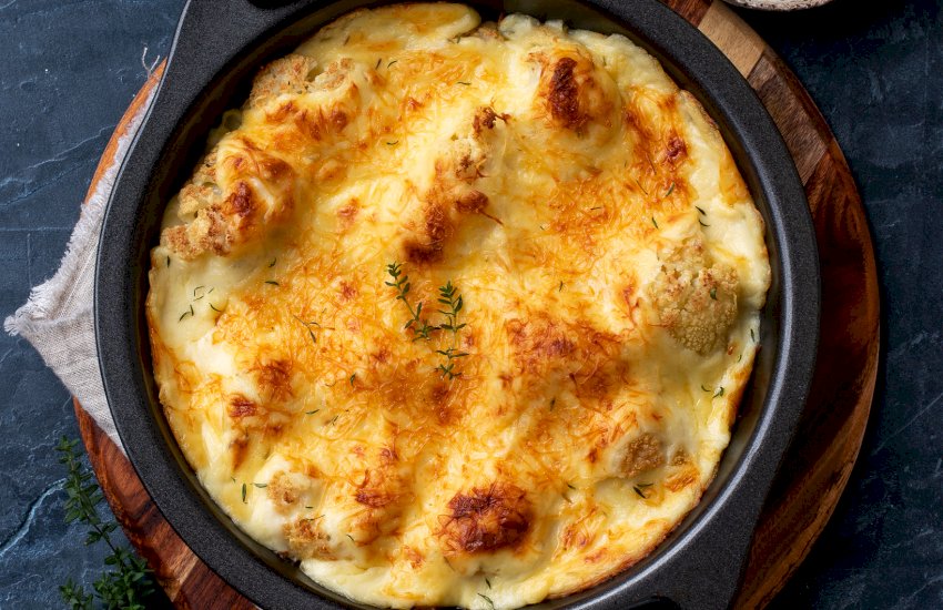 Baked cauliflower with halloumi bechamel