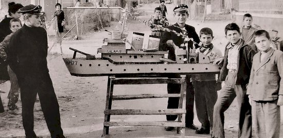  προσφυγικός οικ Αγ Παρασκευής Καστέλλου Χιου 1962 πηγη Καθημ